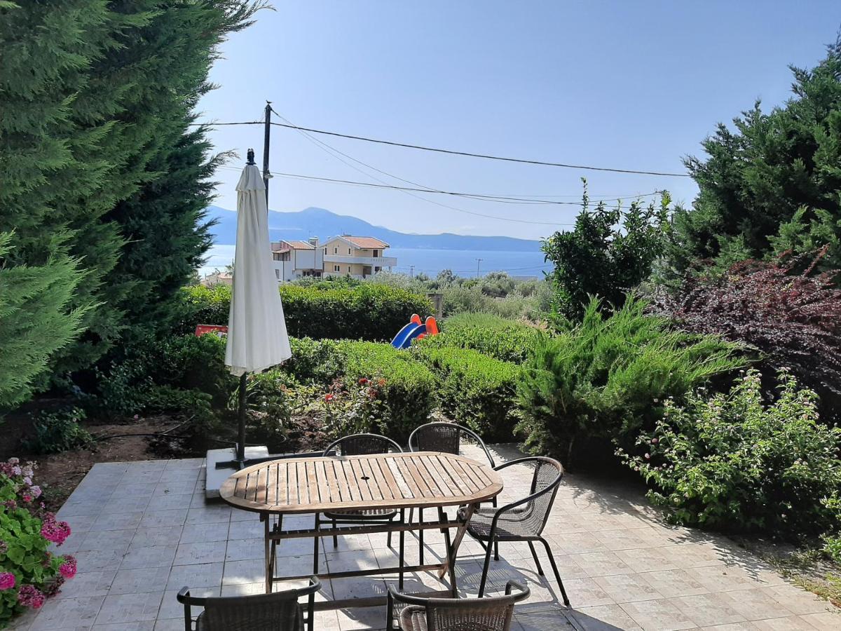 Aliveri Flat With Sea View Eksteriør billede